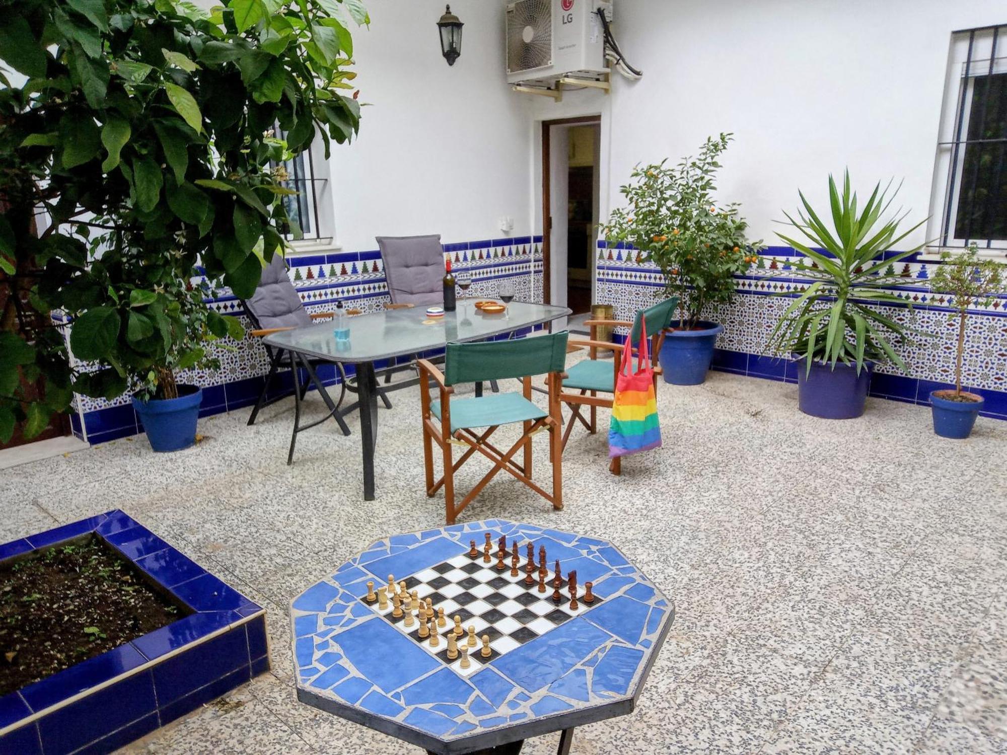 Appartement Casa Valientes B - Free Private Parking, Patio, Wifi & Ac à Jerez de la Frontera Extérieur photo