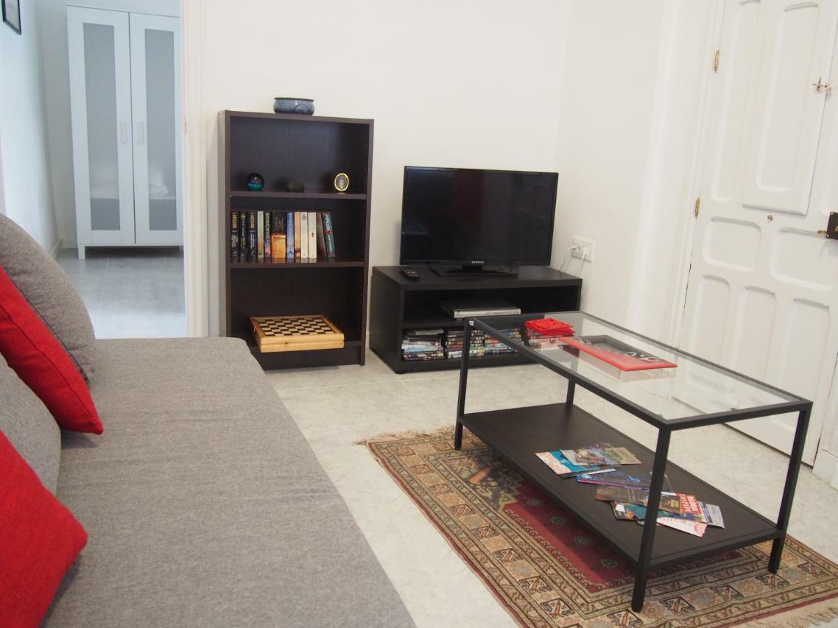 Appartement Casa Valientes B - Free Private Parking, Patio, Wifi & Ac à Jerez de la Frontera Extérieur photo